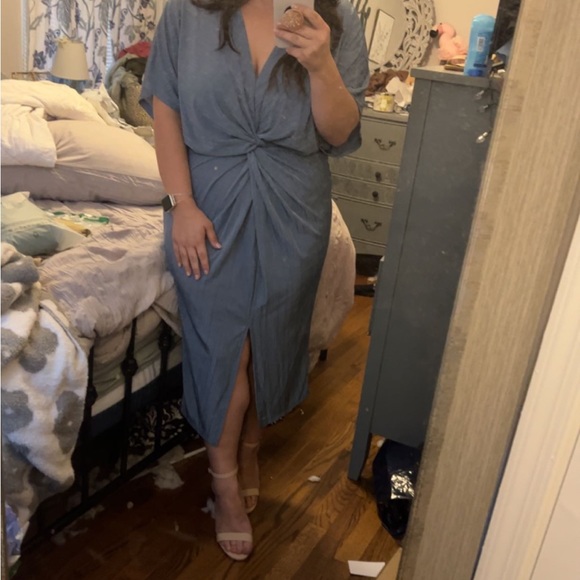 V neck, twist front midi dress - Picture 4 of 4